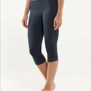 Lulu lemon capris leggings!